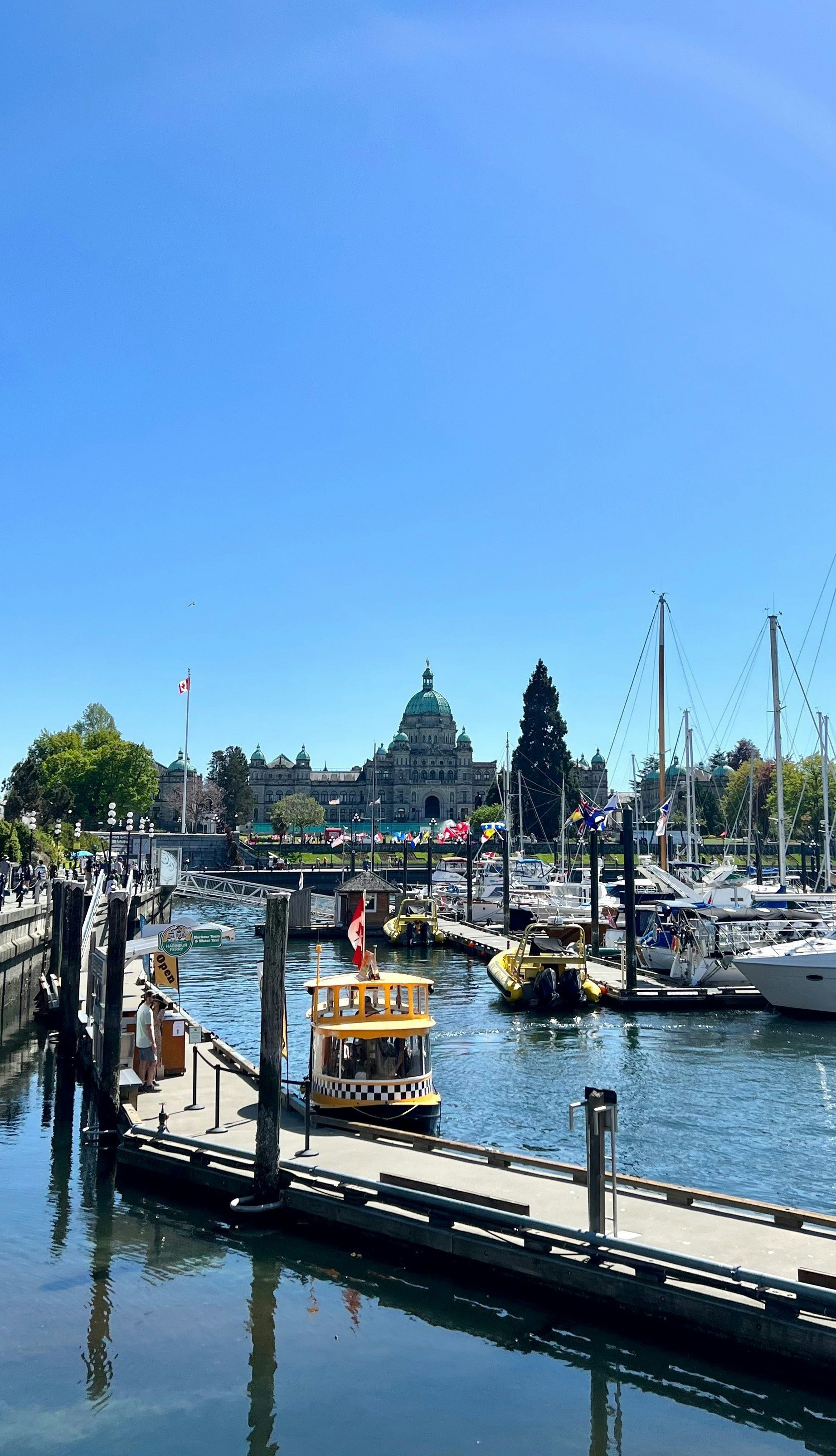 Downtown Victoria, Vancouver Island, image size:1440x2560